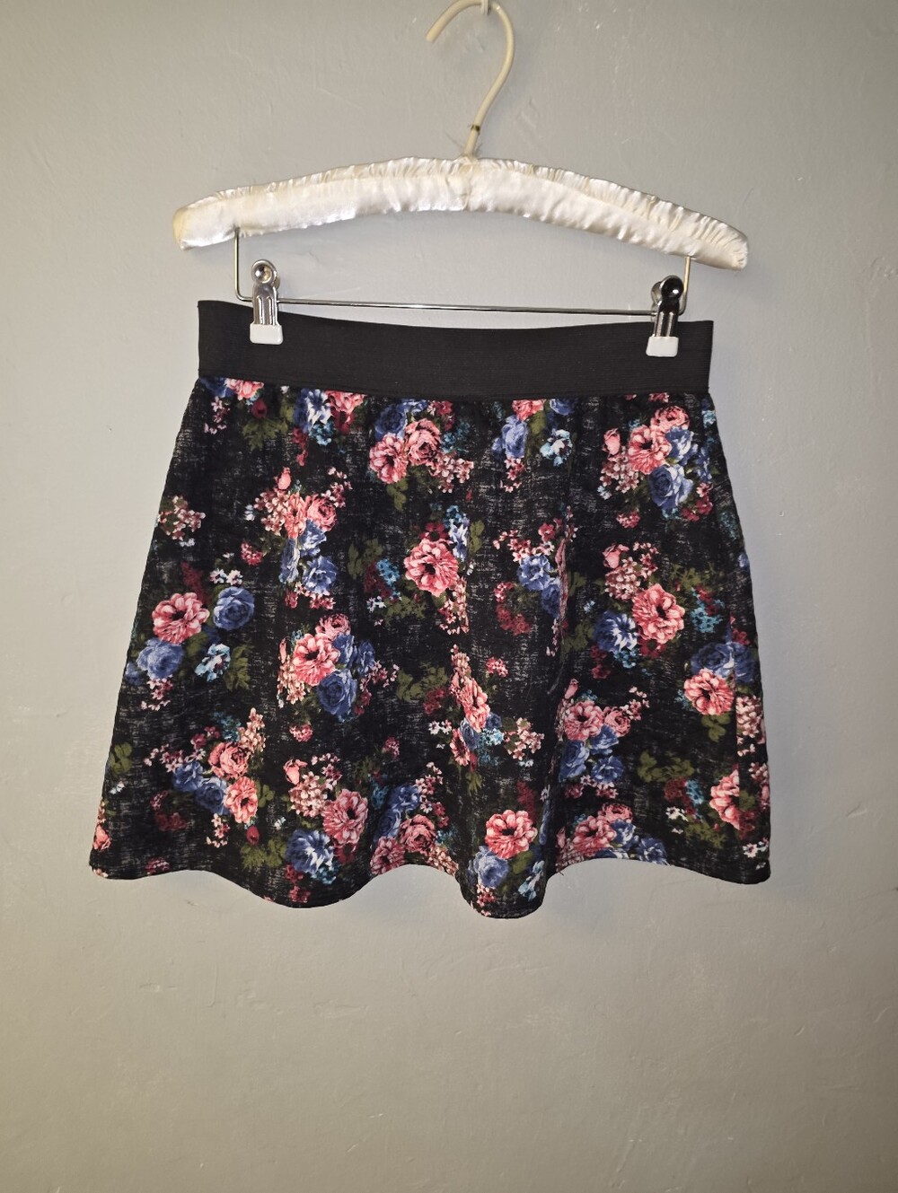 Joe B. Black Floral Mini Skirt
